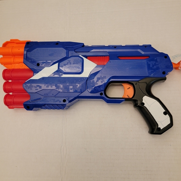NERF Dual-Strike ELITE Gun + Target - Picture 3 of 7